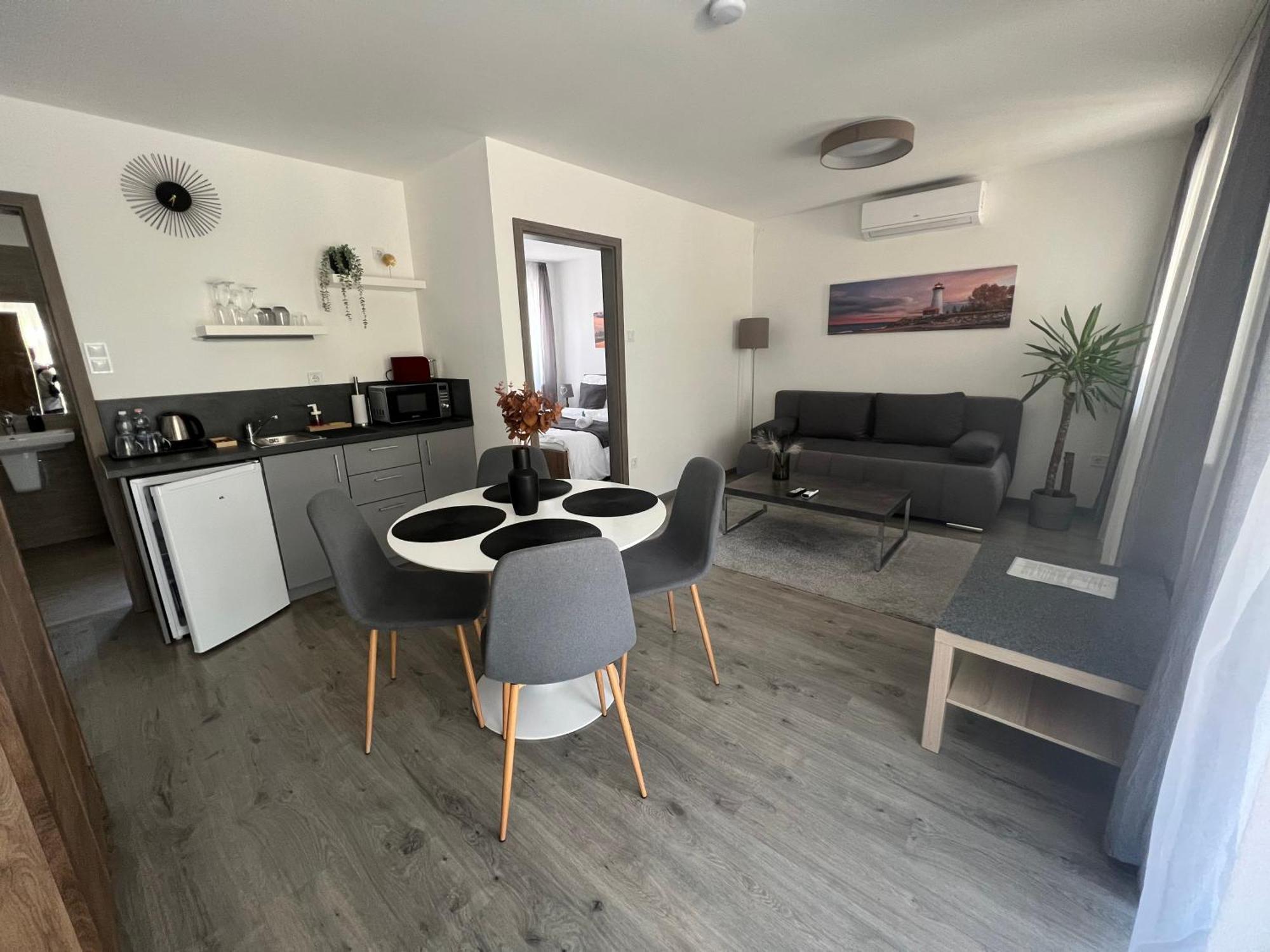 Sophia Apartment *